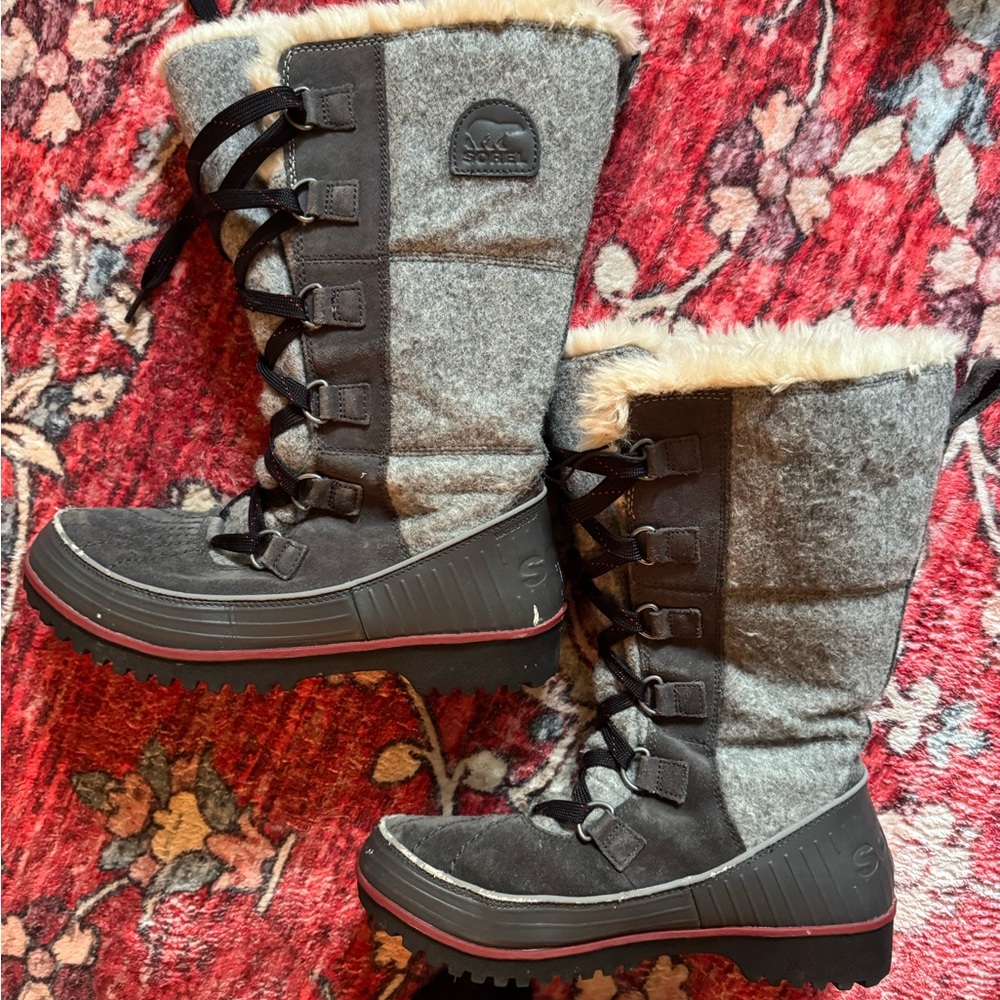 Sorel Black and Gray Winter Boots